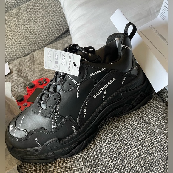 Black Balenciaga Triple S - Picture 2 of 10